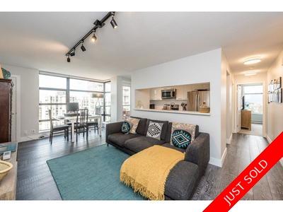 Collingwood VE Condo for sale:  2 bedroom 914 sq.ft. (Listed 2018-04-07)